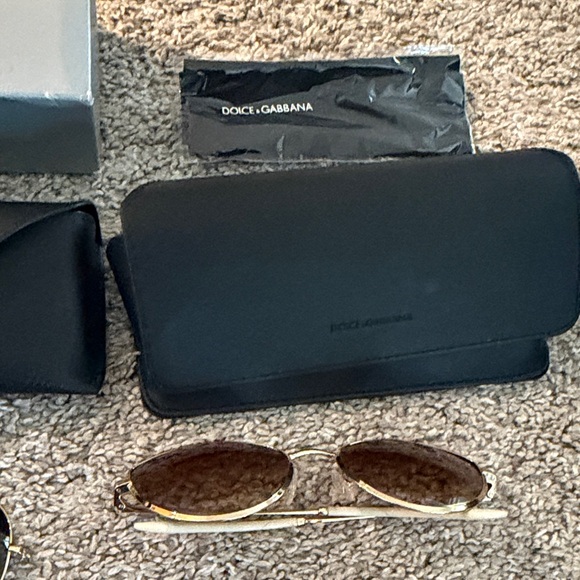 Ray-Ban Aviator+D&G Sunglasses+ Earrings Lily and Rose - Picture 6 of 9